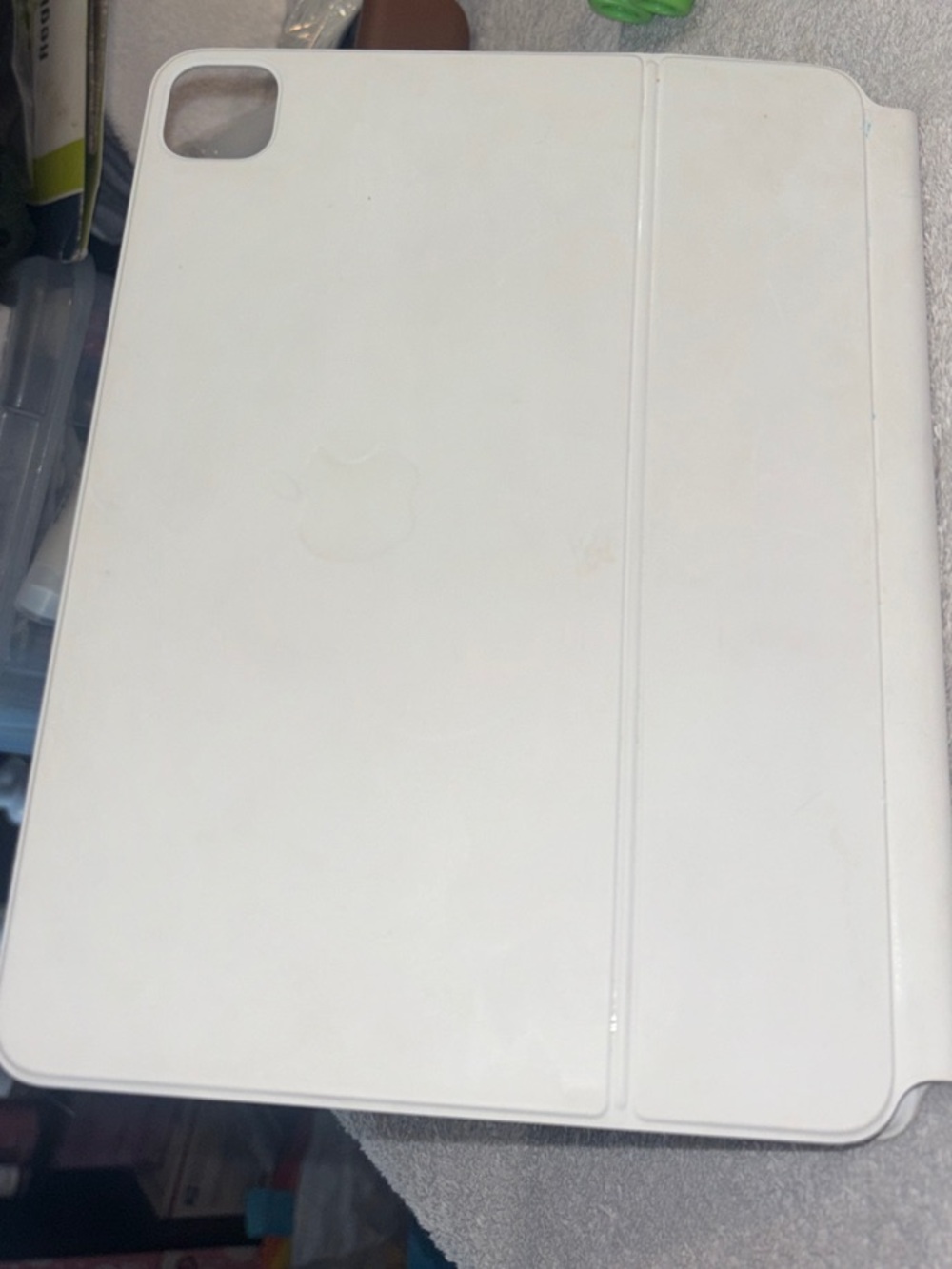 Apple Magic iPad Smart Case keyboard with Apple Logo